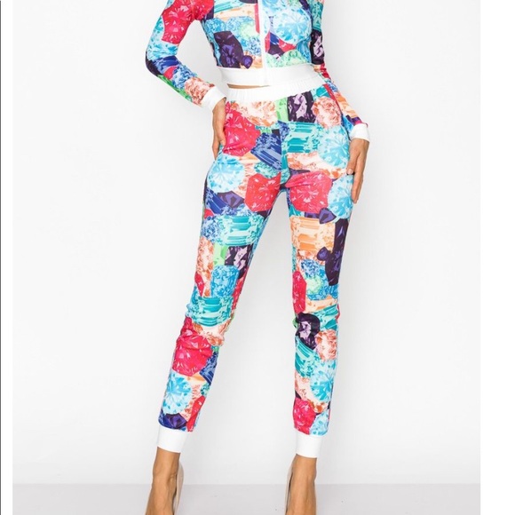 Clothes - Picture 4 of 4